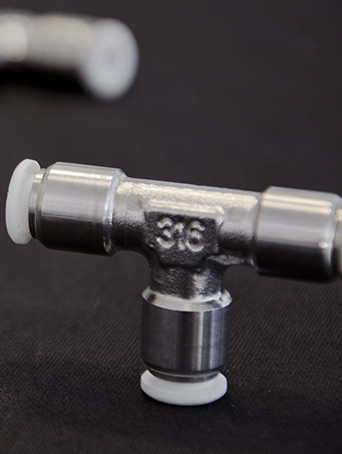 Stainless steel push-in fittings